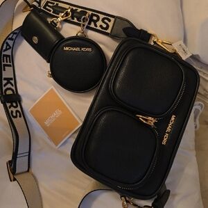 Michael Kors Criss Body Bag With Accessories